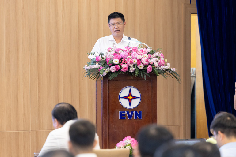 Đại tá Phạm Minh Tiến, Phó Giám đốc Trung tâm dữ liệu Quốc gia. (Ảnh: Hiệp hội Dữ liệu Quốc gia) sonr5749.jpg