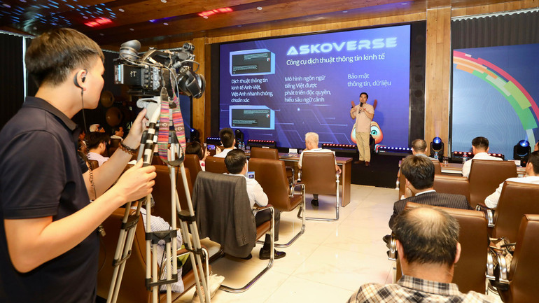 Toàn cảnh lễ ra mắt Marcom-AI Platform. (Ảnh: VNECONOMY) 2.jpg