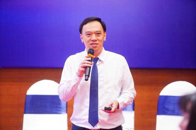 Nhà báo Ngô Việt Anh - Giám đốc Trung tâm Truyền thông, Báo Nhân Dân. Nhà báo Ngô Việt Anh - Giám đốc Trung tâm Truyền thông, Báo Nhân Dân.