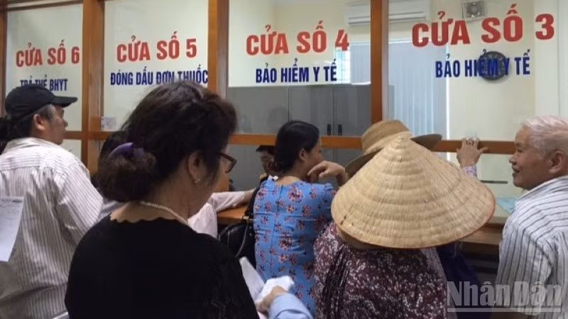 Việt Nam được đánh giá là một trong số ít quốc gia có phạm vi thuốc do Quỹ Bảo hiểm y tế chi trả khá đầy đủ và toàn diện so với mức phí đóng. (Ảnh: ĐỖ THOA)