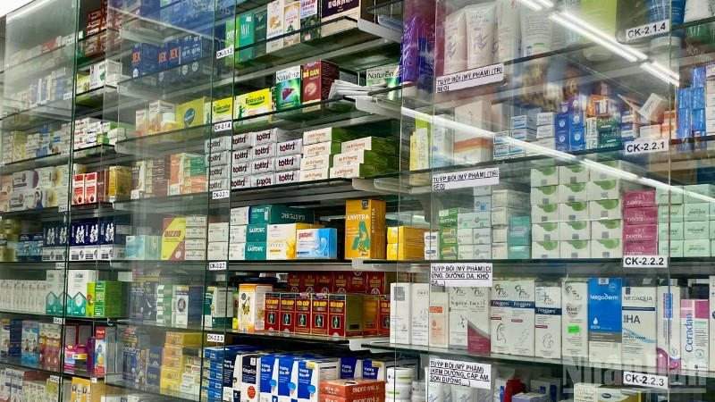 Đơn giản hóa nhiều thủ tục hành chính trong lĩnh vực kinh doanh dược, sản xuất mỹ phẩm. (Ảnh minh họa)