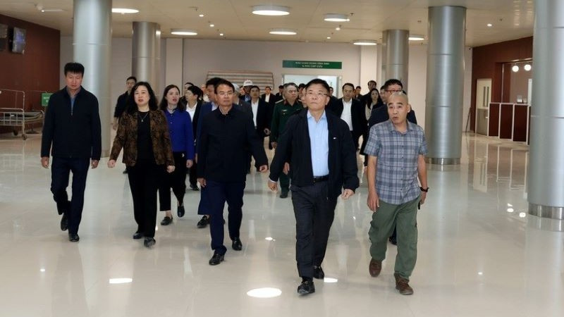 Phó Thủ tướng Chính phủ Lê Thành Long kiểm tra, đôn đốc công trình Dự án đầu tư xây dựng Cơ sở 2 Bệnh viện Hữu nghị Việt Đức và Bệnh viện Bạch Mai tại Ninh Bình.