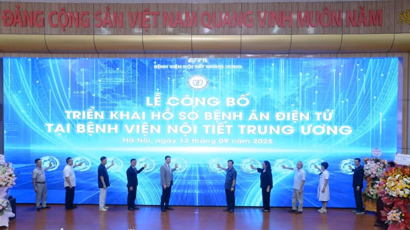 Bệnh viện Nội tiết Trung ương chính thức công bố triển khai hồ sơ bệnh án điện tử.