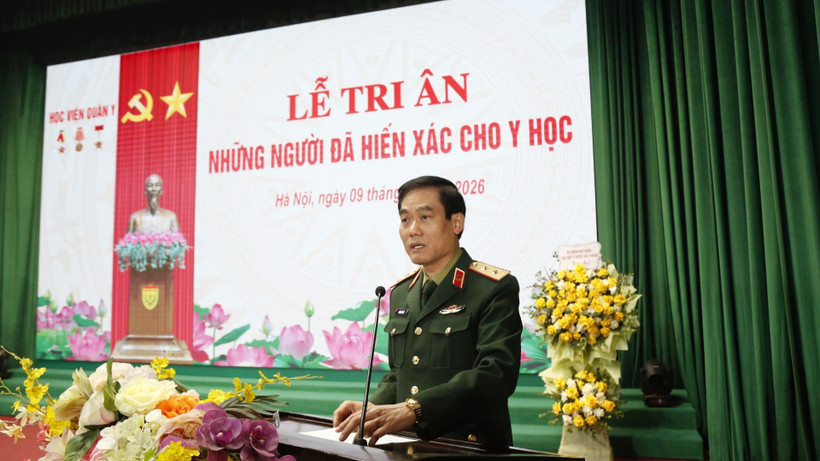 Trung tướng, Giáo sư, Tiến sĩ Trần Viết Tiến, Giám đốc Học viện Quân y phát biểu tại buổi lễ.