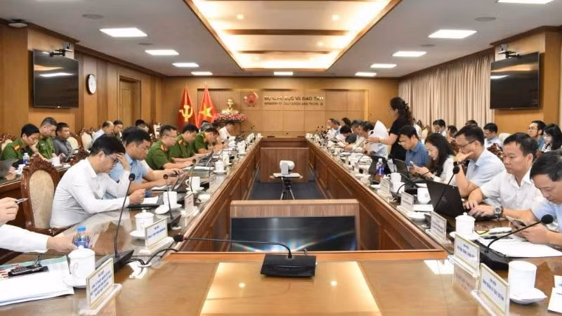 Quang cảnh buổi làm việc.