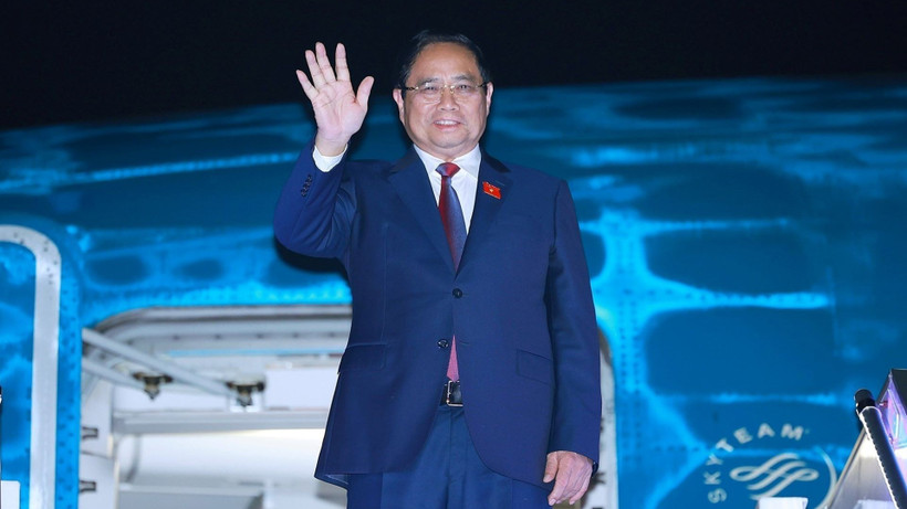 Thủ tướng Phạm Minh Chính đến Kuala Lumpur, bắt đầu chuyến tham dự Hội nghị Cấp cao ASEAN lần thứ 47 và các Hội nghị Cấp cao liên quan. (Ảnh: TTXVN)