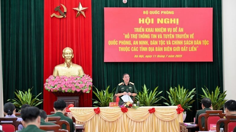 Bộ Quốc phòng tổ chức hội nghị triển khai nhiệm vụ Đề án “Hỗ trợ thông tin và tuyên truyền về quốc phòng, an ninh, dân tộc và chính sách dân tộc thuộc các tỉnh địa bàn biên giới đất liền”. (Ảnh: THẾ ĐẠI)