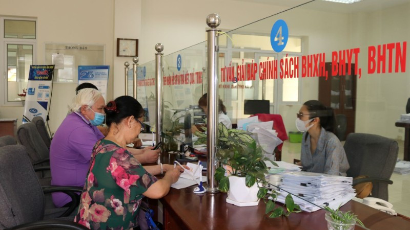 Quy định mới về cơ chế tài chính bảo hiểm xã hội, bảo hiểm thất nghiệp, bảo hiểm y tế. (Ảnh: KT)