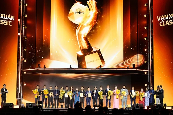 Quang cảnh lễ vinh danh và trao giải. (Ảnh: Ban Tổ chức)