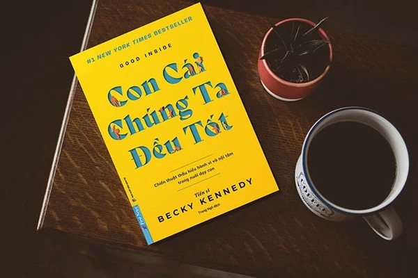 Bìa cuốn sách "Con cái chúng ta đều tốt". (Ảnh: LÊ QUỲNH).