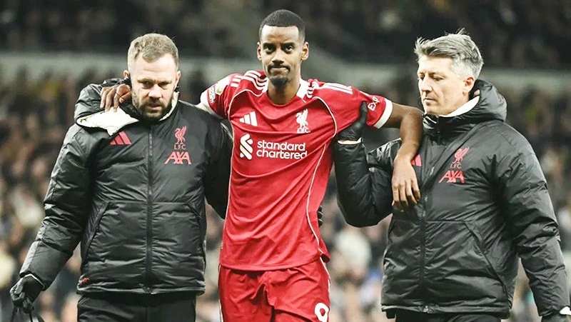 Isak đối mặt chấn thương nghiêm trọng