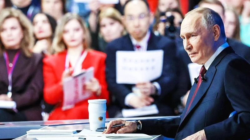 Tổng thống V.Putin tại cuộc họp báo tổng kết năm 2025. Ảnh: TASS