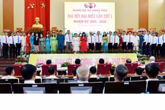 Ra mắt Ban Chấp hành Đảng bộ xã Châu Phú nhiệm kỳ 2025-2030.