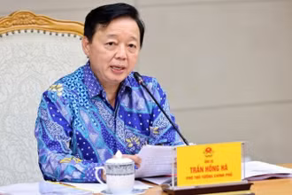 Phó Thủ tướng Trần Hồng Hà chủ trì buổi làm việc. (Ảnh: Minh Đức/TTXVN)