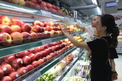 Thực phẩm có nguồn gốc xuất xứ rõ ràng, được bảo quản một cách khoa học sẽ là sự lựa chọn của những người tiêu dùng thông minh. Ảnh: Thế Đại