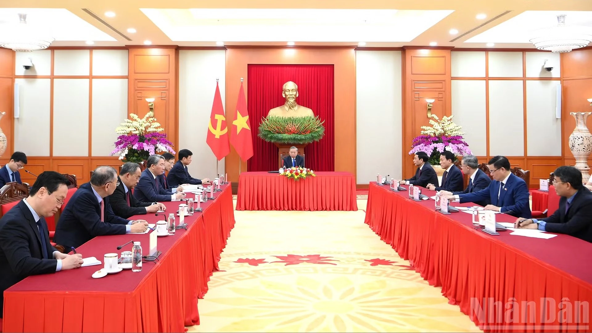 Thủ tướng Nhật Bản Takaichi Sanae chúc mừng Tổng Bí thư Tô Lâm, thúc đẩy hợp tác toàn diện