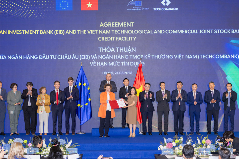 le-ky-ket-va-cong-bo-giua-cac-doi-tac-eu-viet-nam.jpg