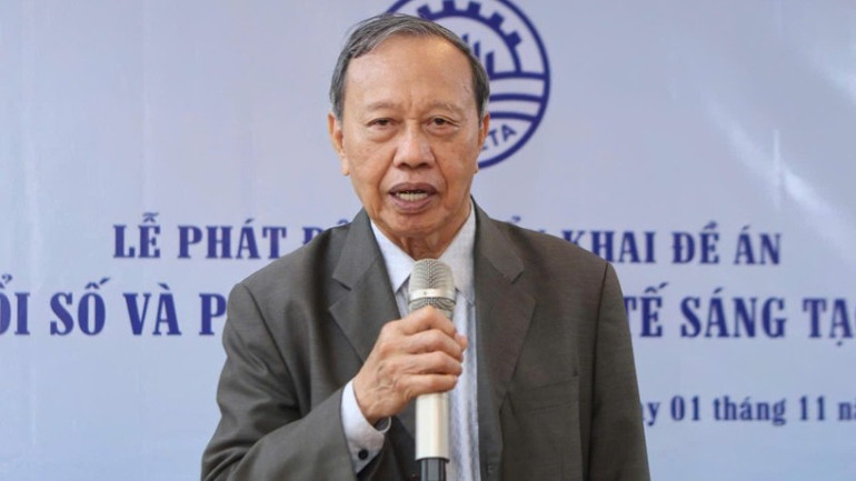 Herr Luong Van Tu - ordförande för Vietnam Association of Economic and Trade Information Consulting - talade vid lanseringsceremonin. anhth-2142.jpg