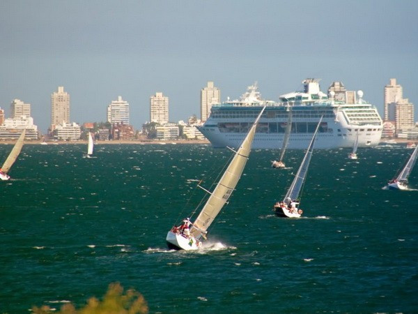 Thành phố Punta del Este, điểm đến ưa thích của du khách quốc tế tới Uruguay. (Nguồn: TTXVN) punta-del-este.jpg