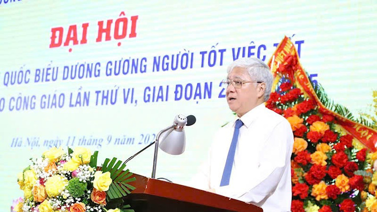 Đồng chí Đỗ Văn Chiến phát biểu tại Đại hội thi đua toàn quốc biểu dương gương người tốt, việc tốt trong đồng bào Công giáo lần thứ VI. (Ảnh: NHẬT ANH) dcdvc.jpg