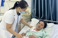 Chăm sóc sức khỏe cho bà mẹ, trẻ em tại Bệnh viện Sản-Nhi Lào Cai.