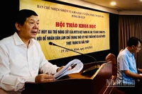 Tiến sĩ Nguyễn Hữu Dũng, Nguyên Phó Chủ tịch Ủy ban Trung ương Mặt trận Tổ quốc Việt Nam, Chủ nhiệm Đề tài phát biểu tại hội thảo.