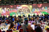Chương trình có sự tham dự của khoảng 1.000 người.