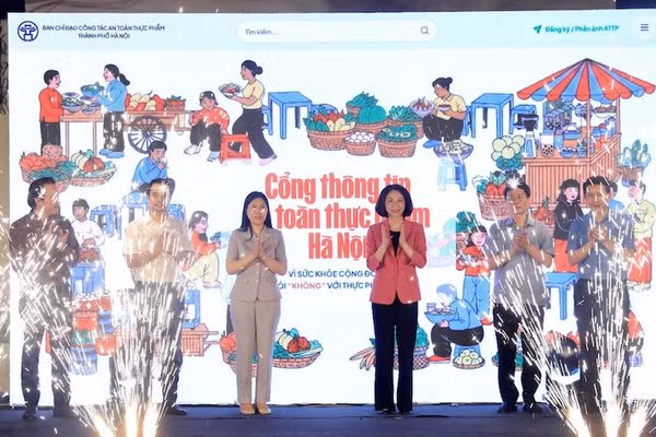 Cổng thông tin an toàn thực phẩm Hà Nội là công cụ thiết thực góp phần bảo vệ sức khỏe mỗi gia đình và cộng đồng, xây dựng Thủ đô ngày càng an toàn, văn minh. (Ảnh: Xuân Hải)