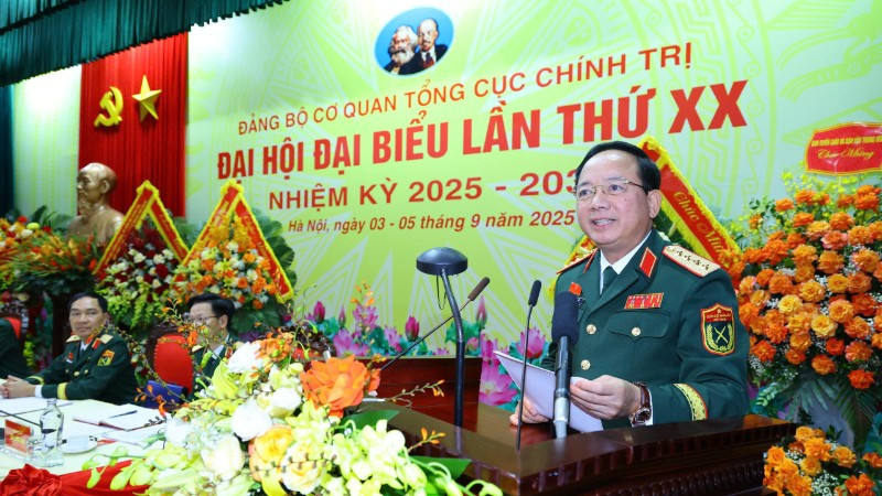 Đại tướng Trịnh Văn Quyết, Bí thư Trung ương Đảng, Ủy viên Thường vụ Quân ủy Trung ương, Chủ nhiệm Tổng cục Chính trị Quân đội nhân dân Việt Nam phát biểu chỉ đạo tại Đại hội.