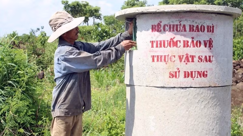 Cục Trồng trọt và Bảo vệ thực vật (Bộ Nông nghiệp và Môi trường) phối hợp các địa phương và hiệp hội có liên quan triển khai chương trình "Cùng nông dân bảo vệ môi trường".