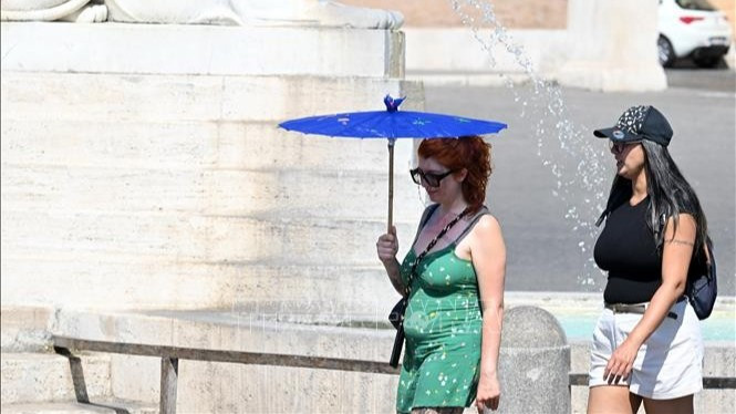 Nắng nóng bao trùm thủ đô Rome của Italia, ngày 26/6/2025. (Ảnh: THX/TTXVN)