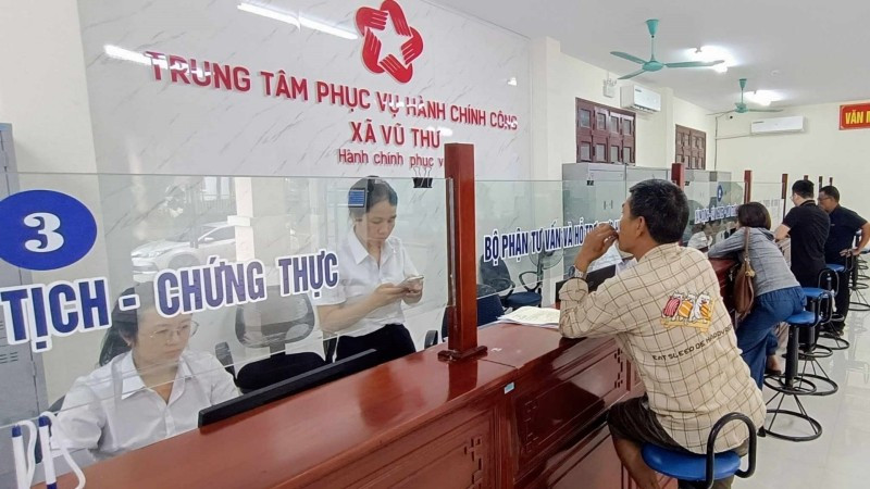 Hoạt động tại Trung tâm Phục vụ hành chính công xã Vũ Thư, tỉnh Hưng Yên diễn ra nền nếp, ổn định.