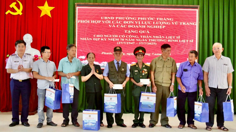 Bộ Tư lệnh Vùng Cảnh sát biển 3 thăm hỏi, tri ân các thương bệnh binh.