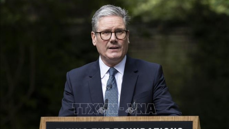 Thủ tướng Anh Keir Starmer trong bài phát biểu tại thủ đô London. (Ảnh: THX/TTXVN)