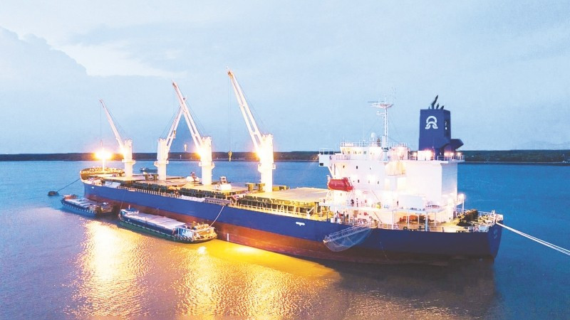 Tổng công ty Phân bón dầu khí Cà Mau xuất khẩu thành công lô hàng đầu tiên sang thị trường Mỹ.