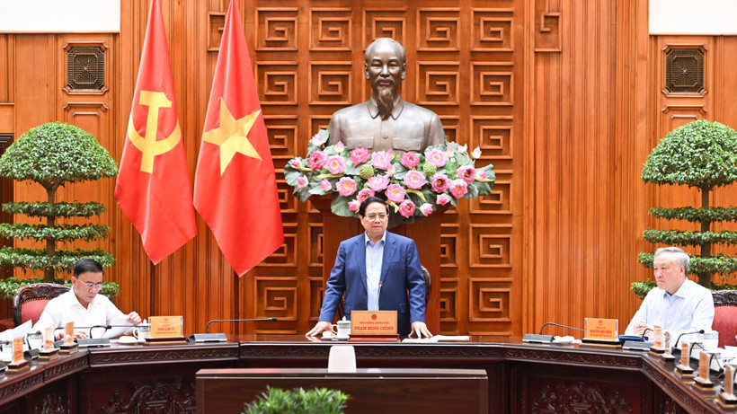 Thủ tướng Phạm Minh Chính chủ trì cuộc họp của Thường trực Chính phủ về công tác khắc phục hậu quả thiên tai sau bão số 11.