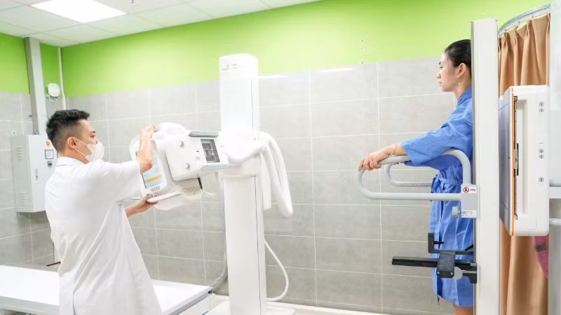 Chụp X-quang tại Bệnh viện Bạch Mai. (Ảnh nhandan.vn)