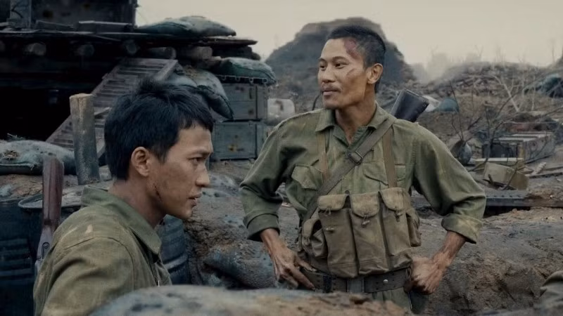 Cảnh trong phim “Mưa đỏ”. (Ảnh: Đoàn phim cung cấp)