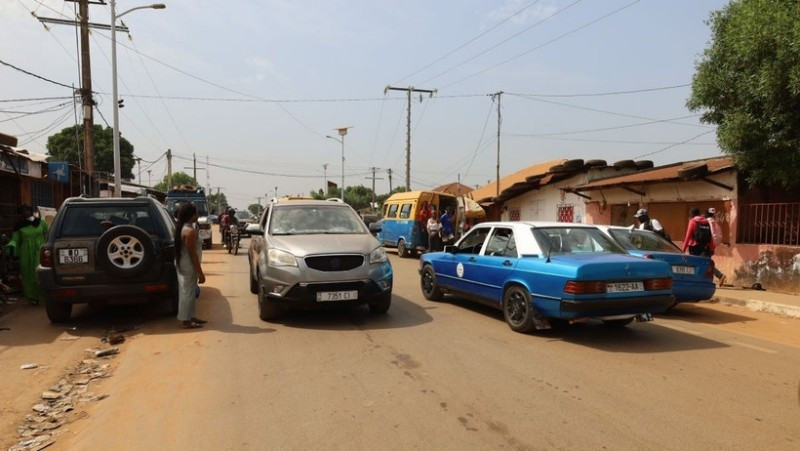 Quang cảnh đường phố ở Bissau, Guinea-Bissau ngày 26/11/2025. (Ảnh: THX/TTXVN)