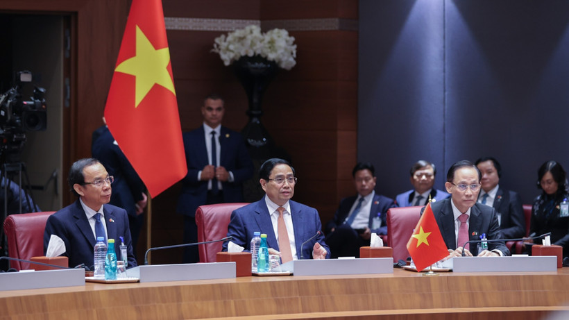 Thủ tướng Phạm Minh Chính hội đàm với Thủ tướng Algeria Sifi Ghrieb. (Ảnh: Nhật Bắc/VGP)