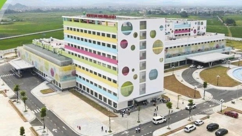 Bệnh viện Nhi Trung ương cơ sở 2 được xây dựng khang trang và hiện đại chính thức đi vào hoạt động phục vụ công tác chăm sóc sức khỏe cho bệnh nhi. 