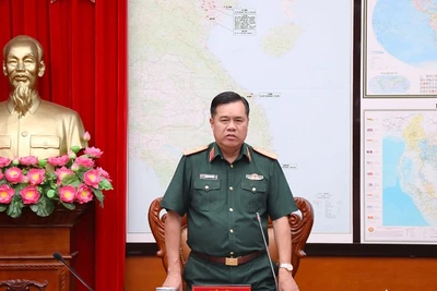 Thiếu tướng Huỳnh Tấn Hùng, Phó Chủ nhiệm Tổng cục Hậu cần-Kỹ thuật, phát biểu chỉ đạo tại buổi làm việc.