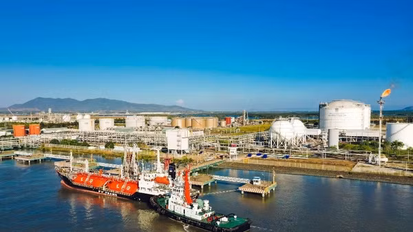 Hệ thống kho cảng LPG của PV GAS góp phần bảo đảm năng lực tiếp nhận và phân phối LPG trên thị trường.