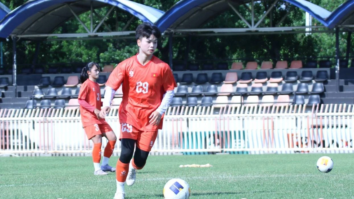 U20 Nữ Việt Nam Tập Luyện Dưới Nắng Nóng 37 Độ C Trước Trận Gặp Nhật Bản