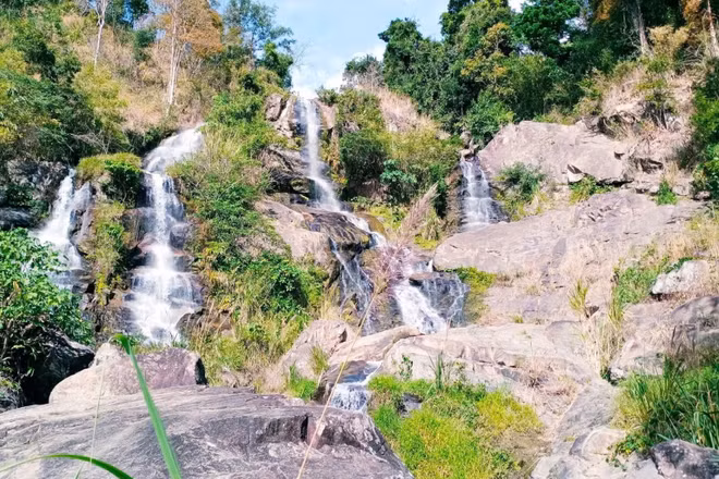 Điểm du lịch thác Kôi Tó, xã Đăk Kôi giữa rừng nguyên sinh là điểm đến mới của du khách.