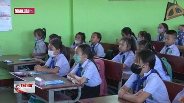 Trường song ngữ Lào - Việt Nam Nguyễn Du khai giảng năm học mới
