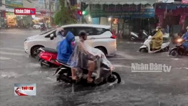 Đà Nẵng: Mưa lớn kéo dài, nhiều tuyến đường bị ngập úng cục bộ