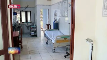 Trao tặng trang thiết bị y tế cho bệnh xá đảo Trường Sa