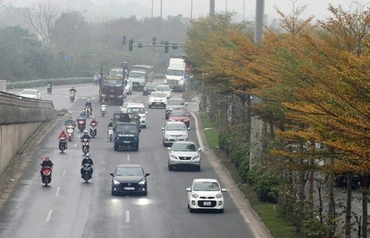 Khu vực Hà Nội sáng và đêm có mưa nhỏ, mưa phùn và sương mù, nhiệt độ cao nhất 25-27 độ C. (Ảnh minh họa)