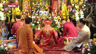 Thực hành tín ngưỡng Thờ Mẫu Tam Phủ của người Việt